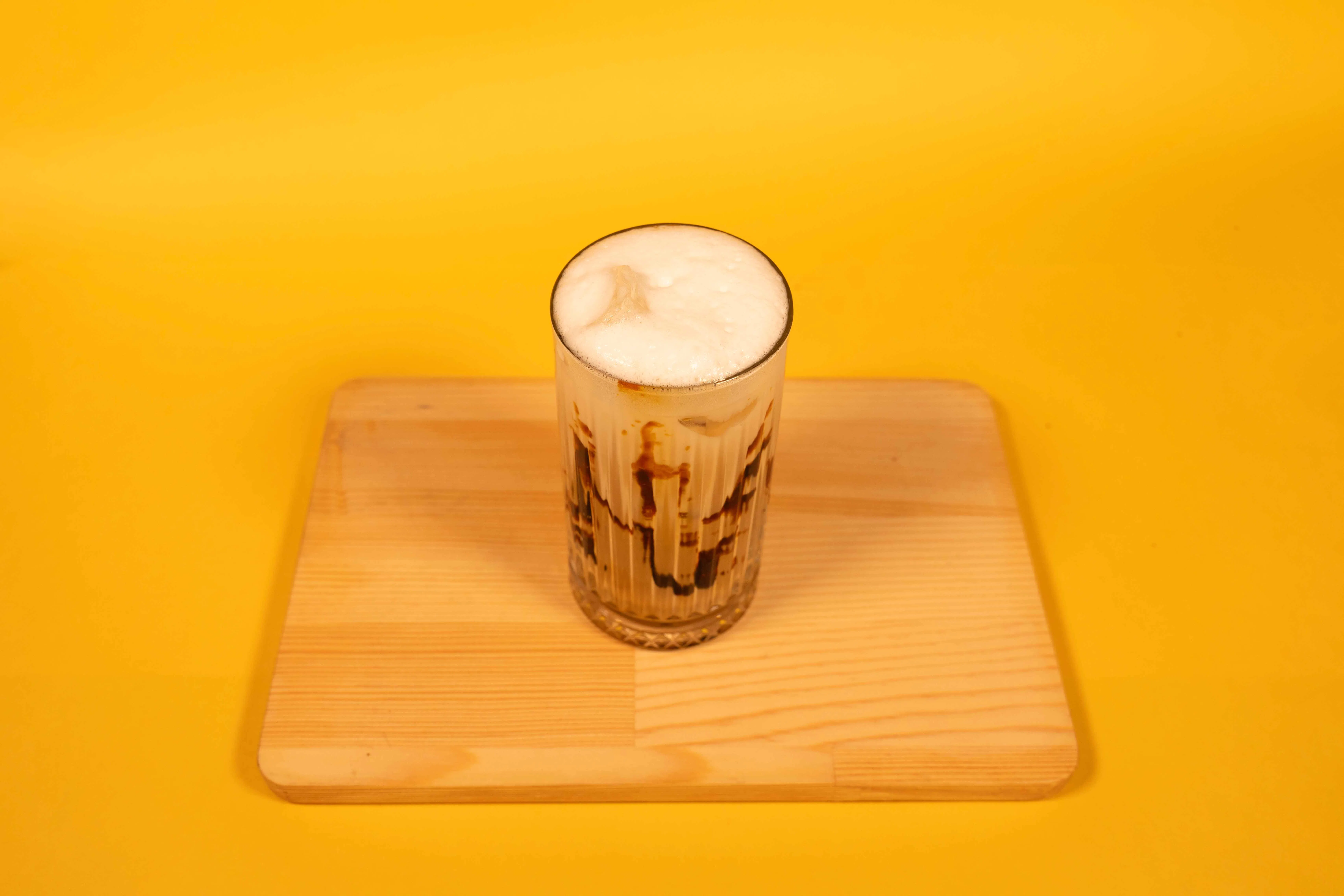 Ice caramel macchiato